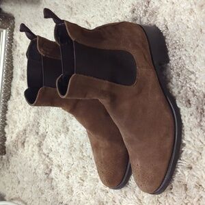 Boemos brown suede Chelsea boots